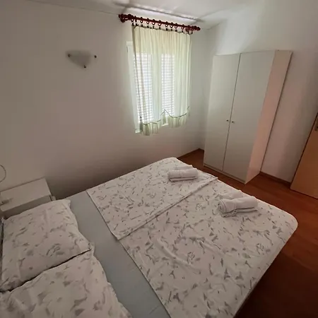 And Markovski 4* Palit
