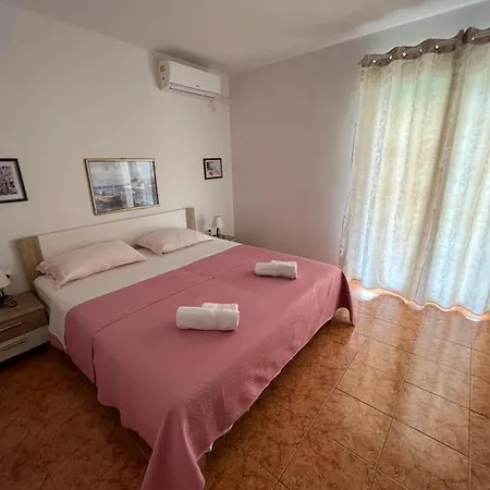 Guest house And Markovski 4*