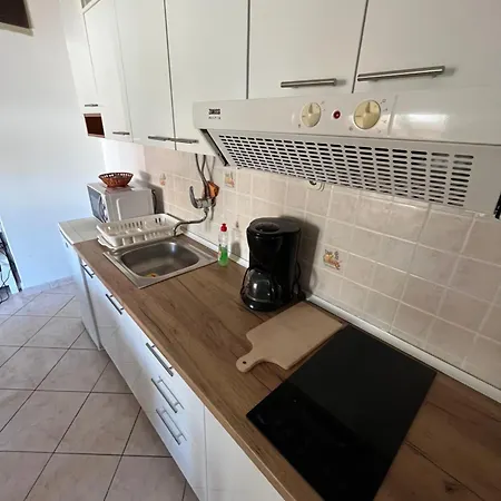 And Markovski בית הארחה 4*