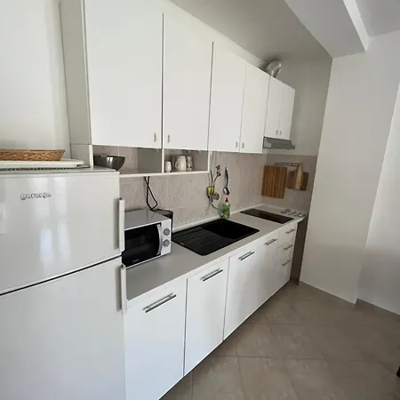 And Markovski Guest house Palit