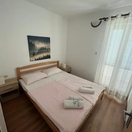 Gasthuis And Markovski Palit