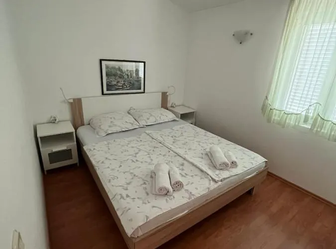 Casa de hóspedes And Markovski Palit