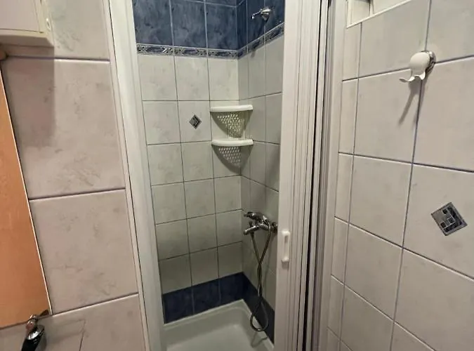 Casa de hóspedes And Markovski Palit