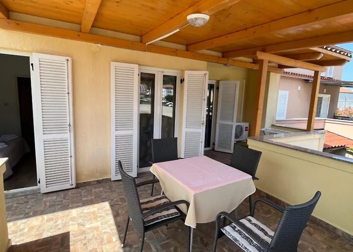 Casa de hóspedes And Markovski 3*