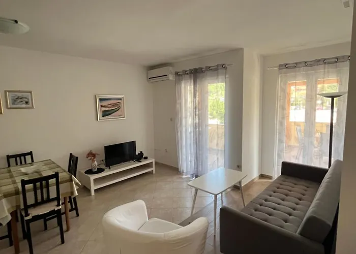 And Markovski Pensjonat 3*